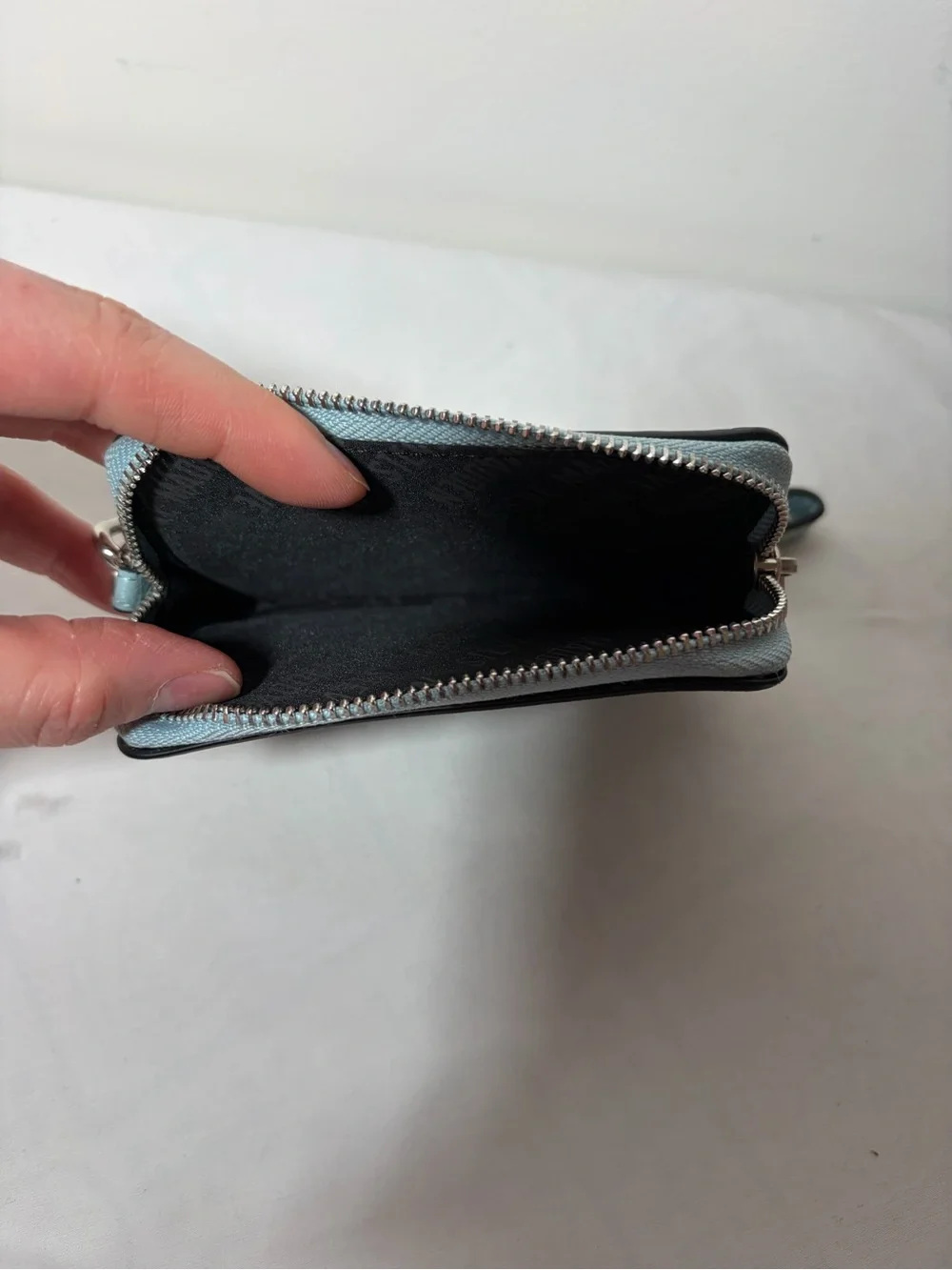 Steve Madden compact wristlet